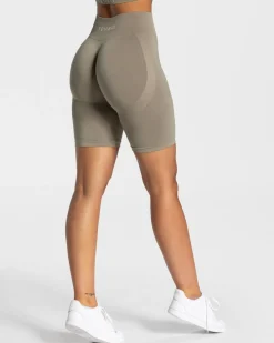 TEVEO Charming Scrunch Short " ">Frau Shorts