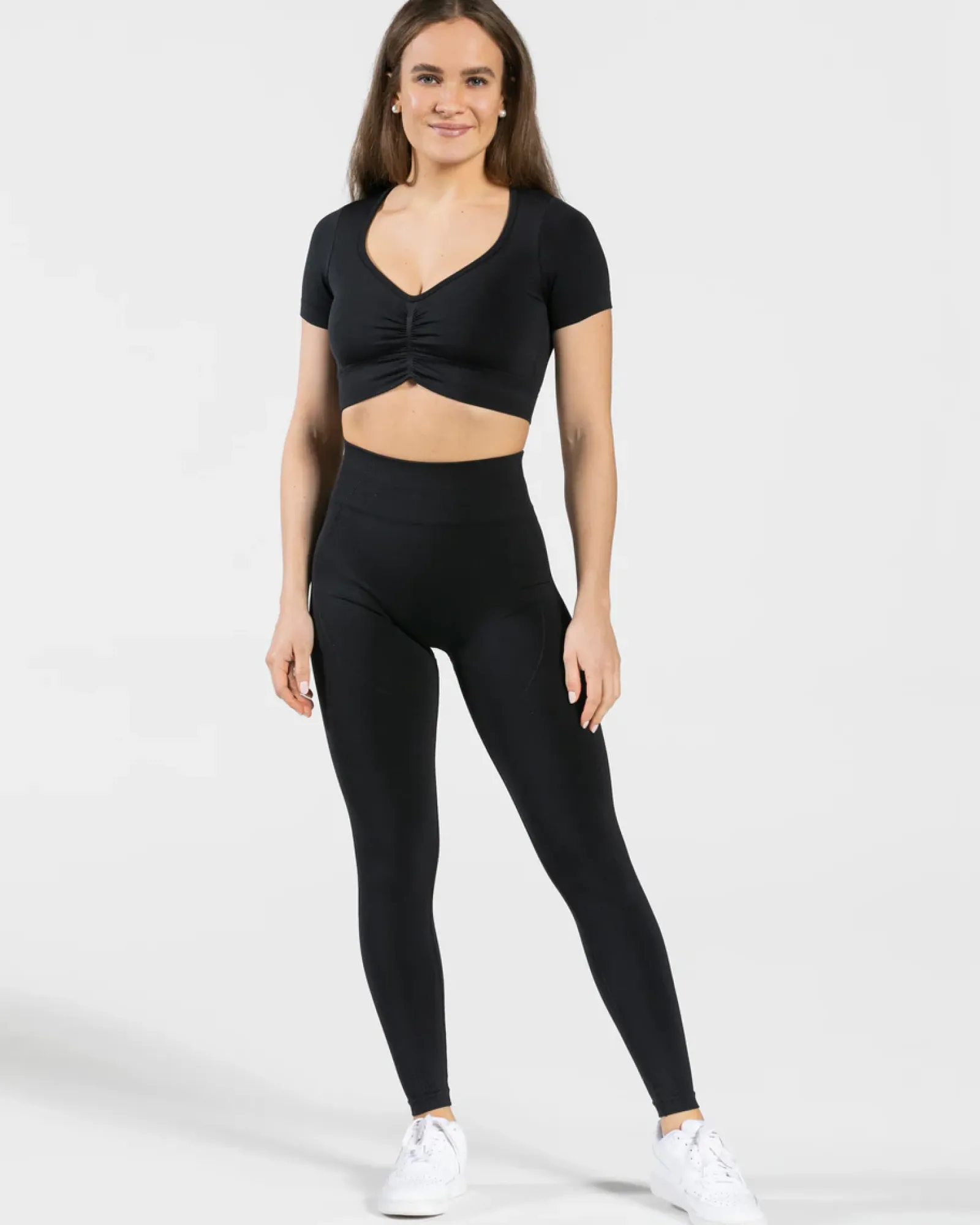 TEVEO Focus Crop Top " ">Frau Tops