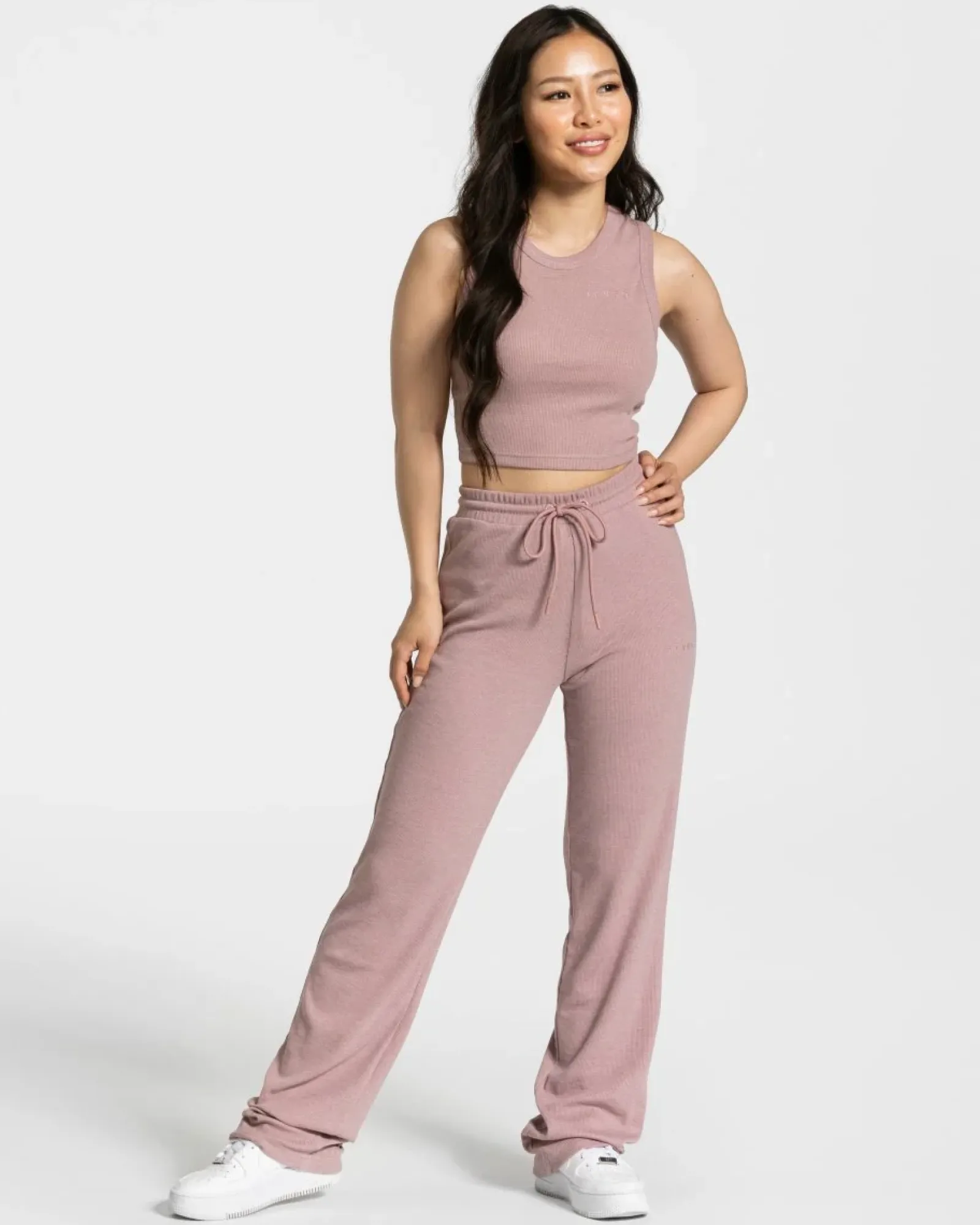 TEVEO Lounge Crop Top " ">Frau Tops