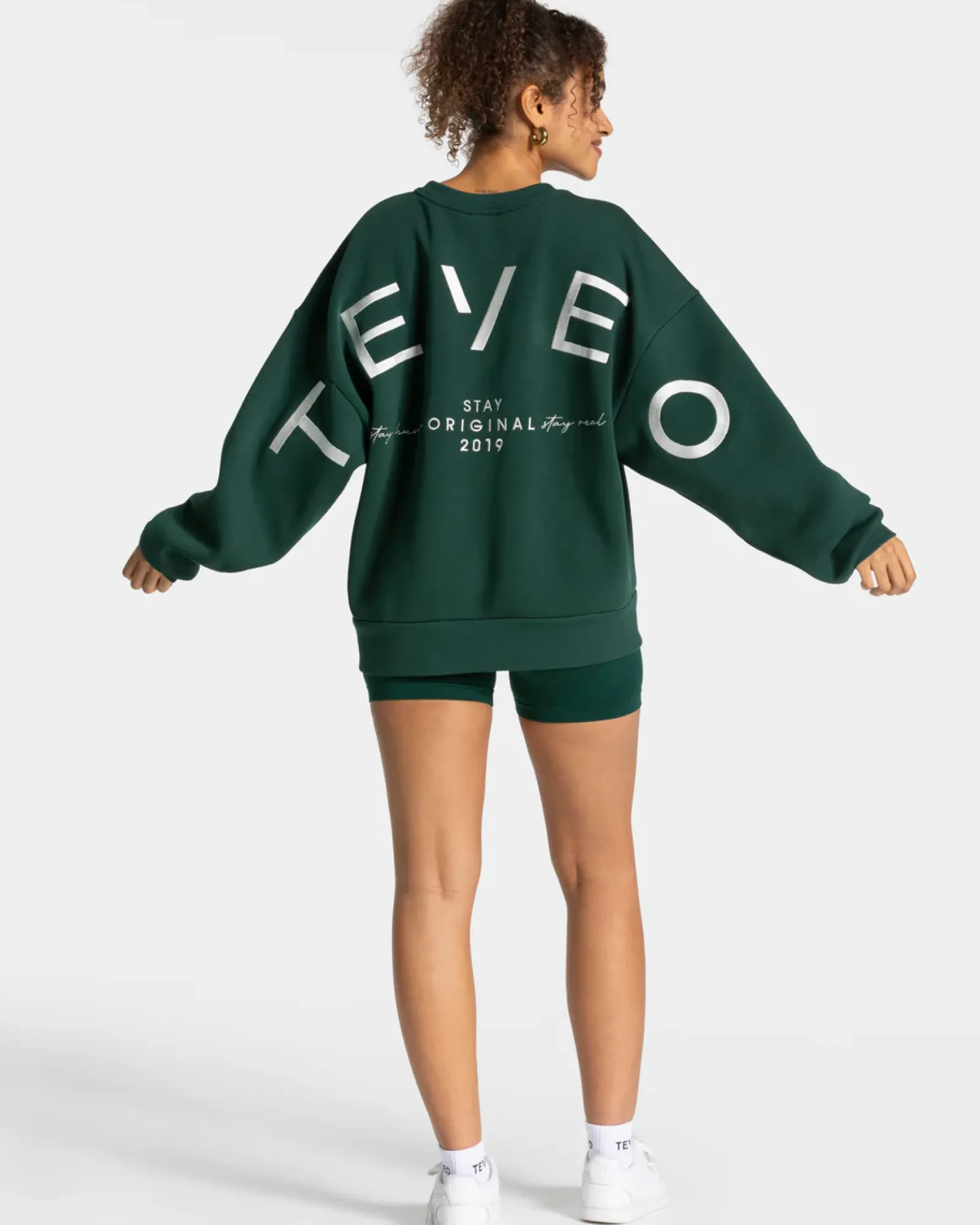 TEVEO Signature Oversized Sweater " ">Frau Hoodies & Jacken
