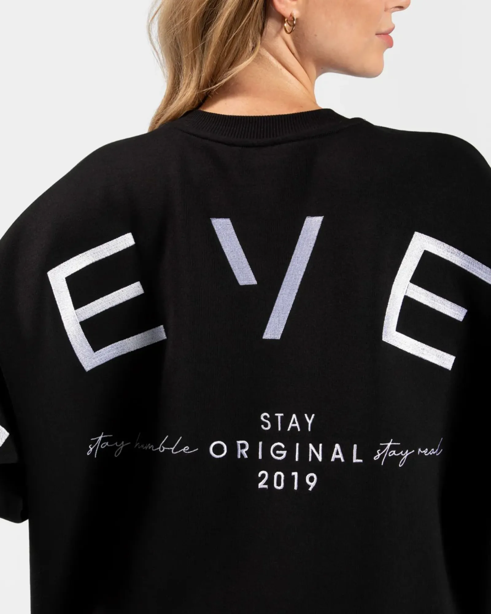 TEVEO Signature Oversized Sweater " ">Frau Hoodies & Jacken