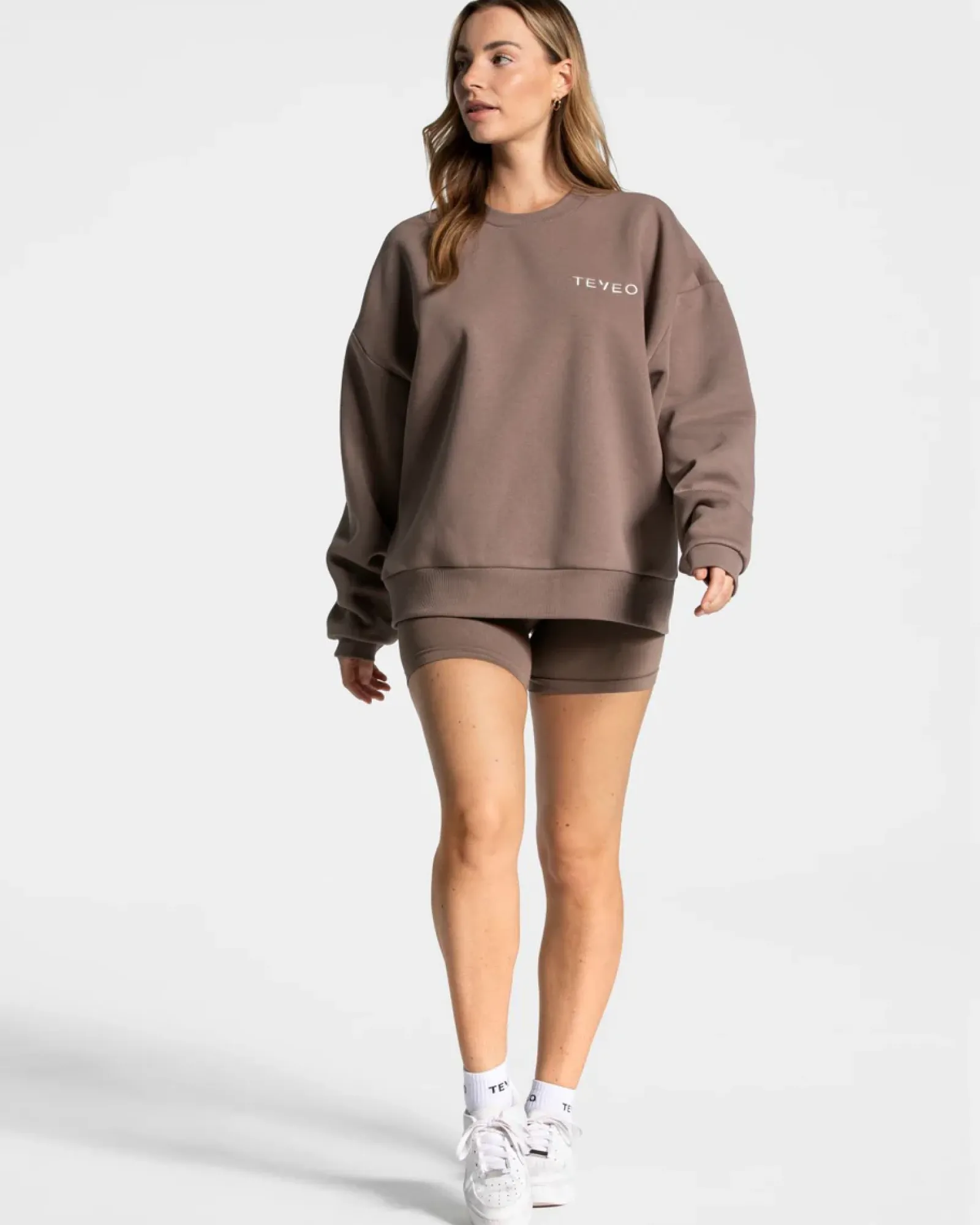 TEVEO Signature Oversized Sweater " ">Frau Hoodies & Jacken