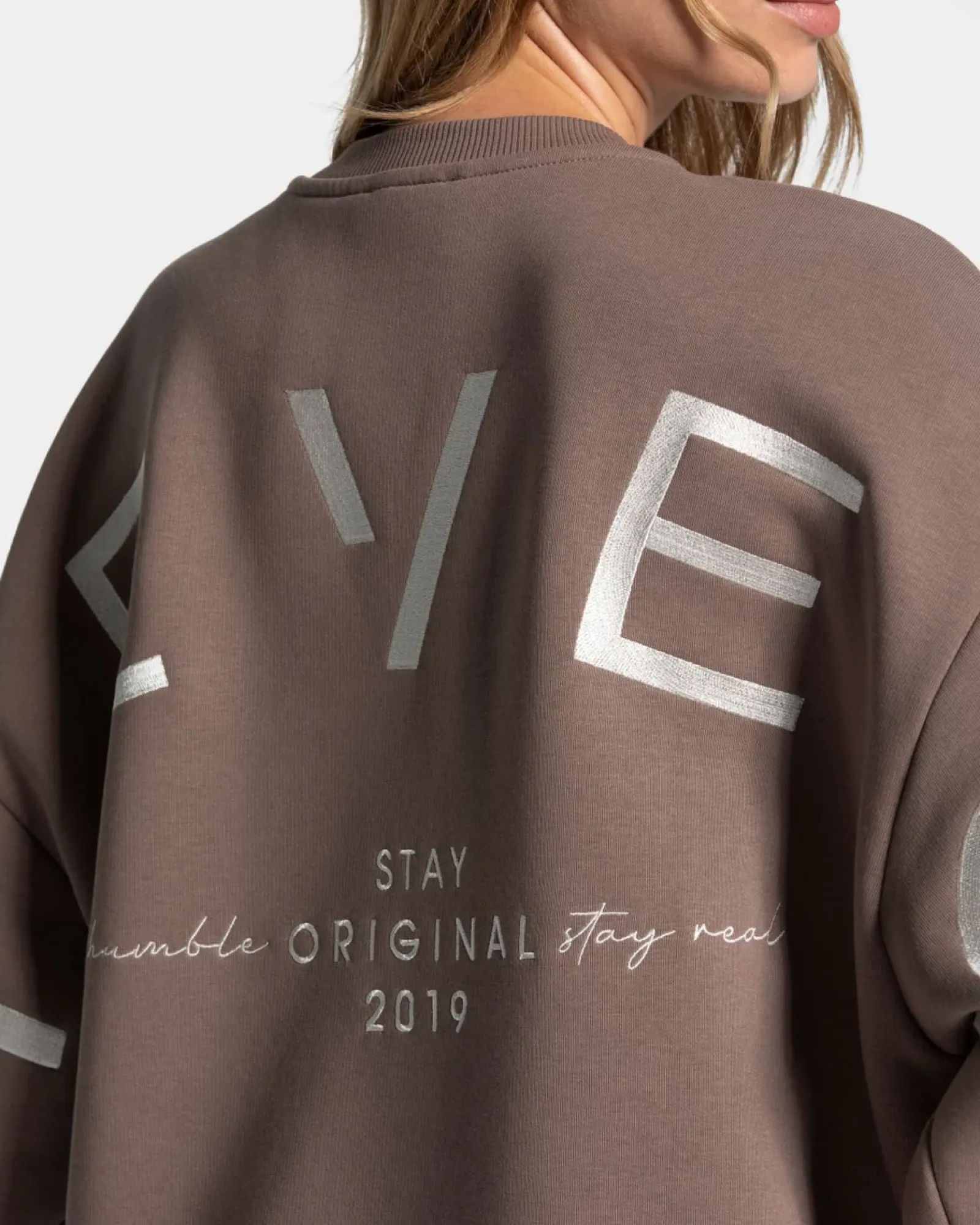 TEVEO Signature Oversized Sweater " ">Frau Hoodies & Jacken