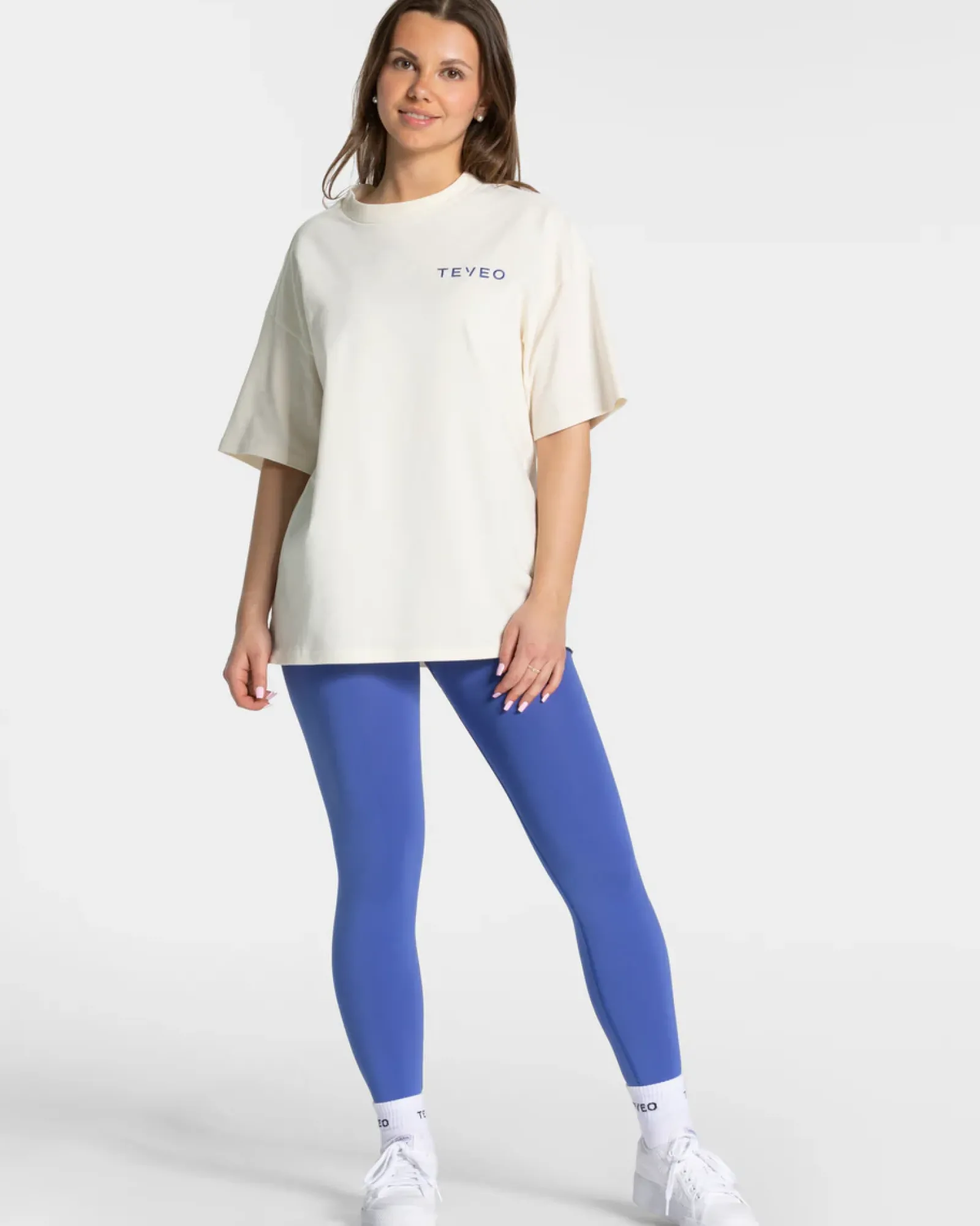 TEVEO Signature Oversized T-Shirt " ">Frau T-Shirts