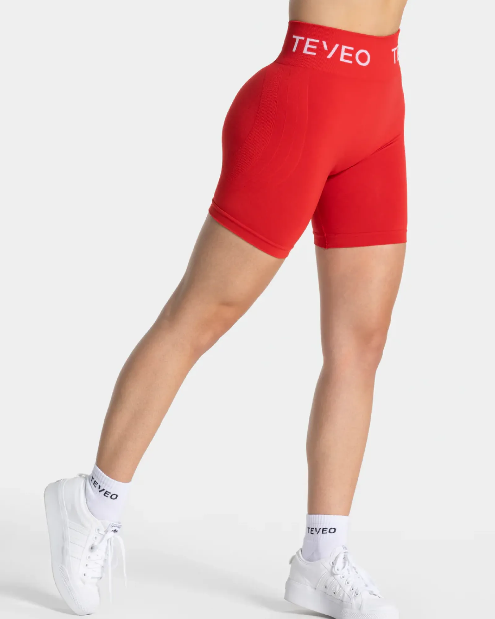 TEVEO Signature Scrunch Short " ">Frau Shorts