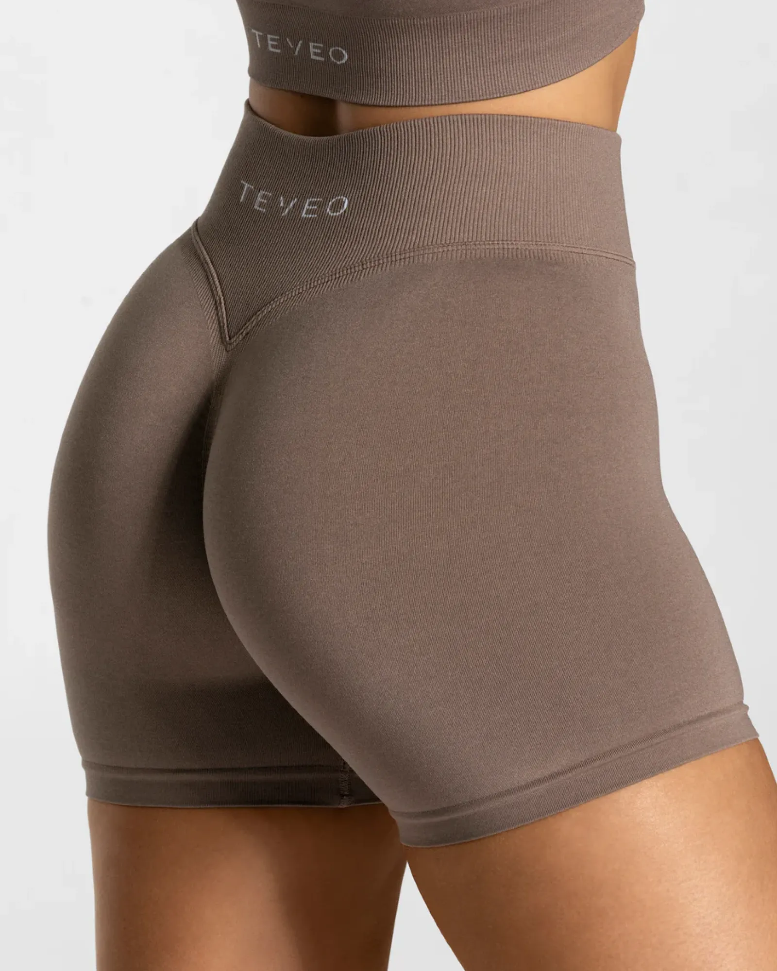 TEVEO Statement Scrunch Short " ">Frau Shorts