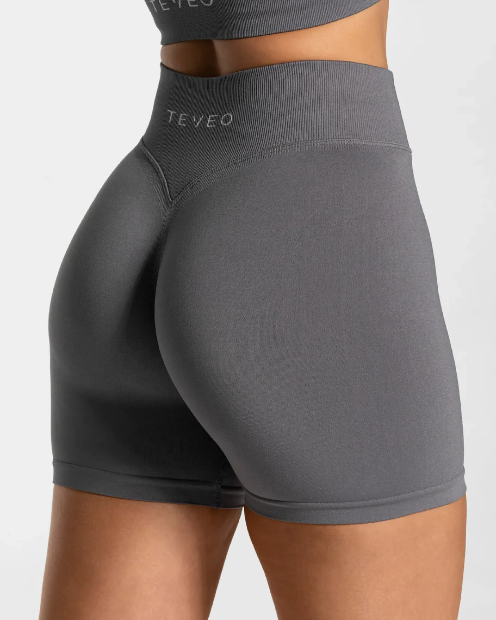 TEVEO Statement Scrunch Short " ">Frau Shorts