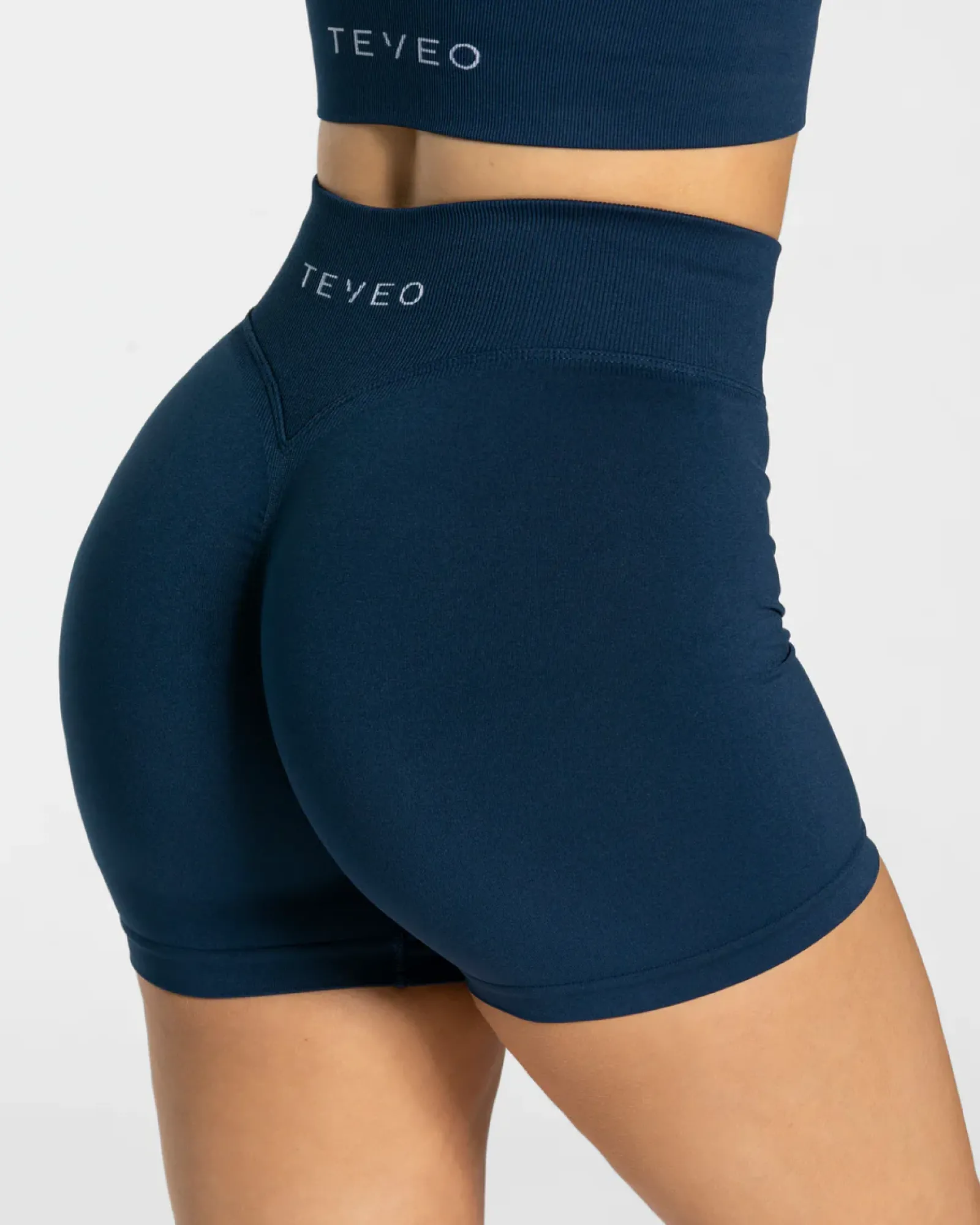 TEVEO Statement Scrunch Short " ">Frau Shorts