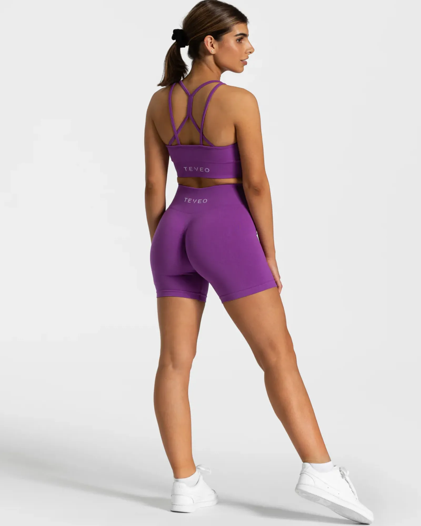TEVEO Timeless Scrunch Short " ">Frau Shorts