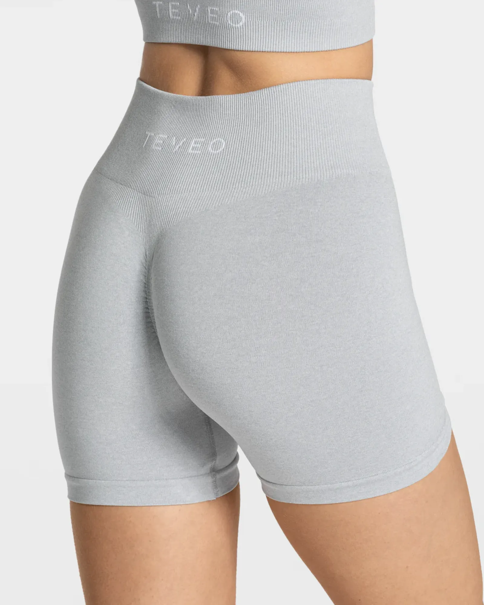 TEVEO Timeless Scrunch Short " ">Frau Shorts